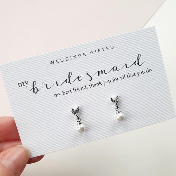 pearl bridesmaid earrings with small drop